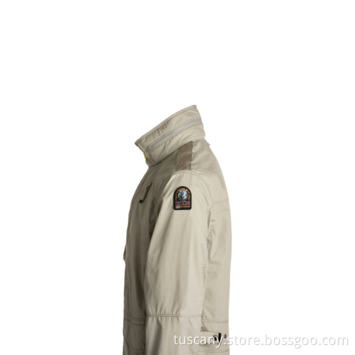 Couleur personnalisée matelasque chaude épaisse du manteau d&#39;hommes